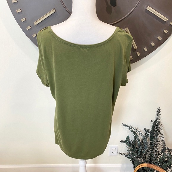 Old Navy XL Army Green Sequin Shoulder Scoop Neck Top - Picture 8 of 10